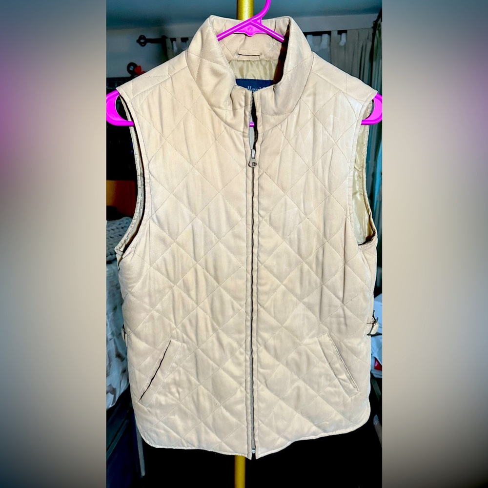 Magellans quilted medium vest Med tan